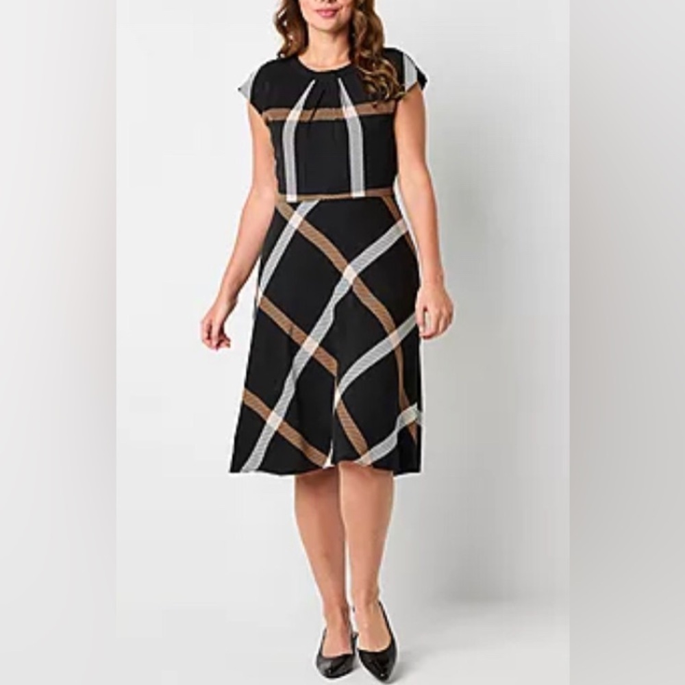 NEW Liz Claiborne‎ Short Sleeve Plaid Fit + Flare Dress